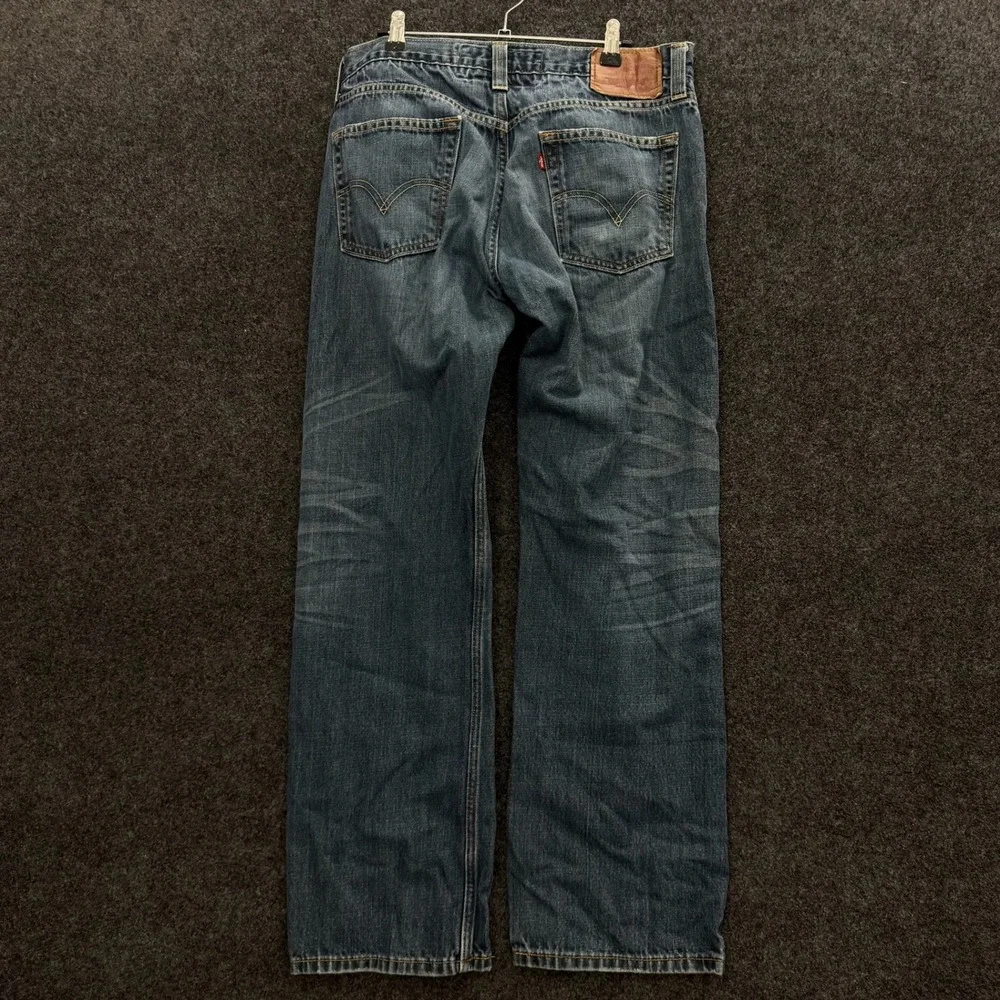 Levis 514 Slim Straight Jeans Mens 34x30 Medium Wash Blue Denim 2000s Vintage
